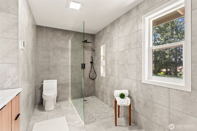 32007 28th Avenue SW, Federal Way, WA 98023