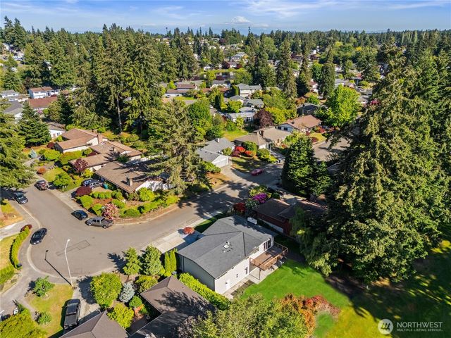 32007 28th Avenue SW, Federal Way, WA 98023