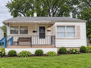22401 Cunningham Avenue, Warren, MI 48091