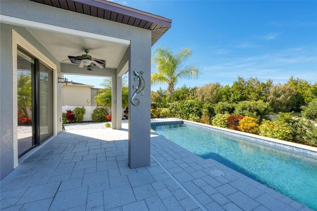 11728 LAKE BOULEVARD, New Port Richey, FL 34655