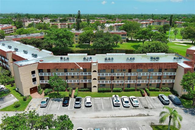 9281 Sunrise Lakes Boulevard 308, Sunrise, FL 33322