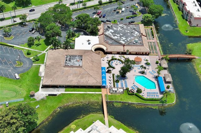 9281 Sunrise Lakes Boulevard 308, Sunrise, FL 33322