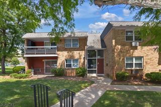 808 Eves Dr 1A, Hillsborough Twp., NJ 08844