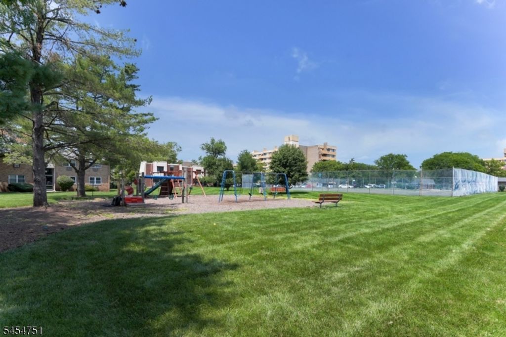 808 Eves Dr 1A, Hillsborough Twp., NJ 08844 — photo 4