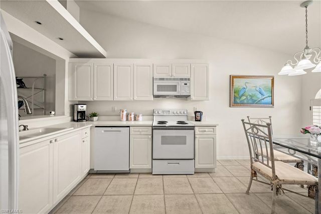 13141 Hamilton Harbour DR P7, Naples, FL 34110