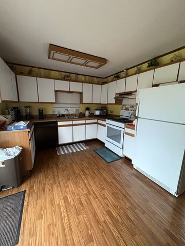 34107 N Fairfield Road, Round Lake, IL 60073
