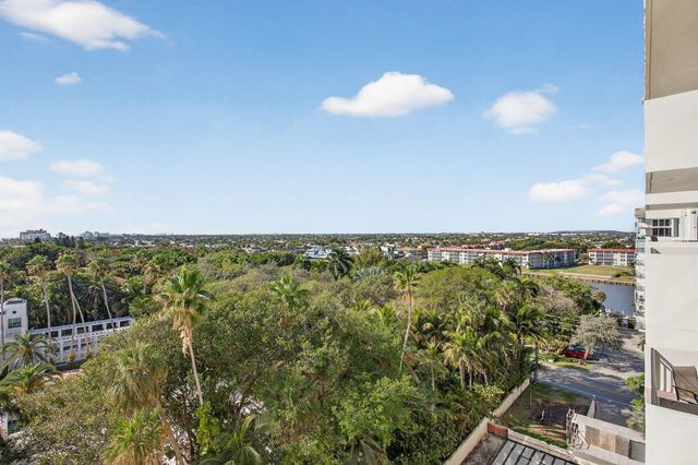 1147 Hillsboro Mile 908, Hillsboro Beach, FL 33062