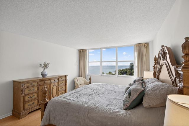1147 Hillsboro Mile 908, Hillsboro Beach, FL 33062