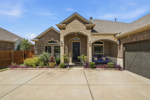 5221 Windstone Drive, Fort Worth, TX 76244