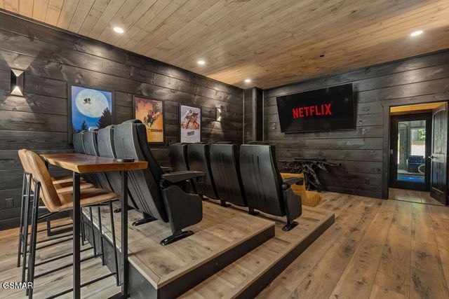 2215 Sawmill Cv Drive, Sevierville, TN 37862