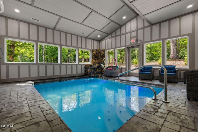 2215 Sawmill Cv Drive, Sevierville, TN 37862