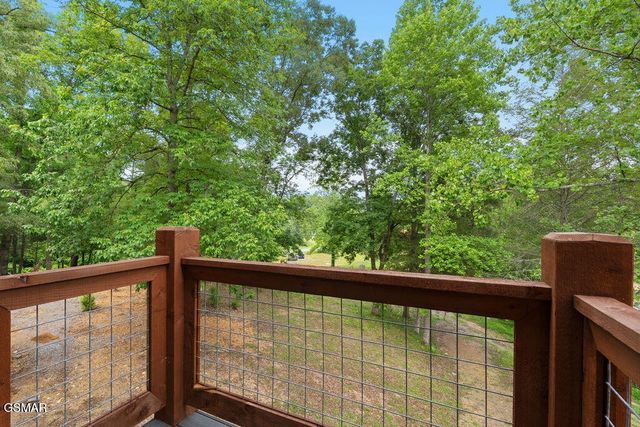2215 Sawmill Cv Drive, Sevierville, TN 37862