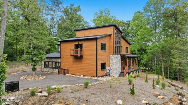 2215 Sawmill Cv Drive, Sevierville, TN 37862