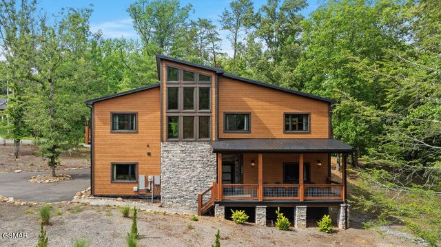 2215 Sawmill Cv Drive, Sevierville, TN 37862