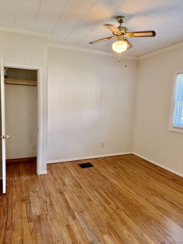 7114 Old Harding Pike, Nashville, TN 37221