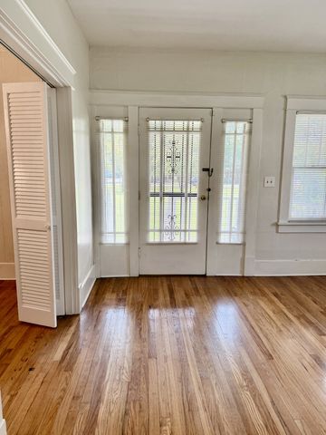7114 Old Harding Pike, Nashville, TN 37221