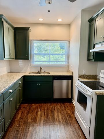 7114 Old Harding Pike, Nashville, TN 37221