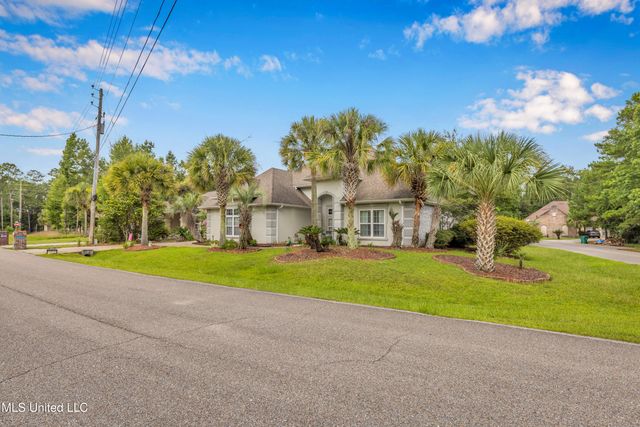 8354 Makiki Drive, Diamondhead, MS 39525