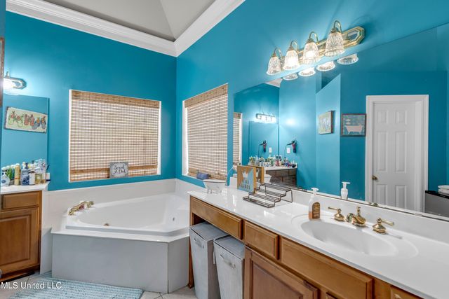 8354 Makiki Drive, Diamondhead, MS 39525