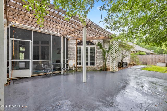 8354 Makiki Drive, Diamondhead, MS 39525