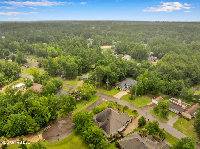 8354 Makiki Drive, Diamondhead, MS 39525