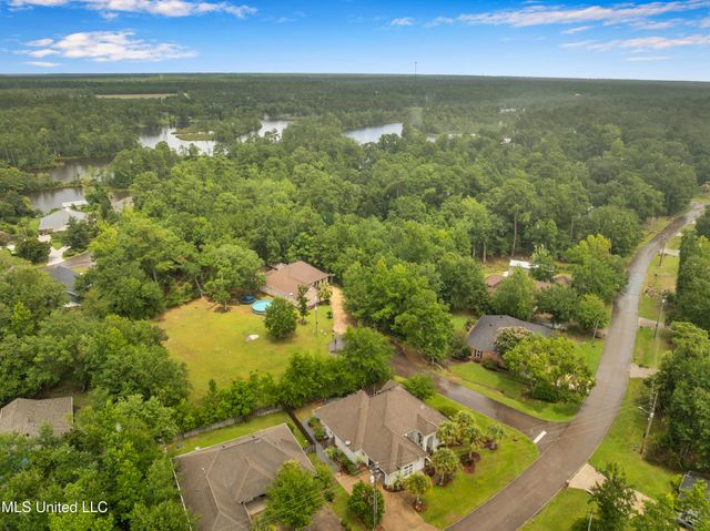 8354 Makiki Drive, Diamondhead, MS 39525