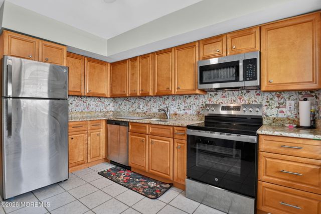 19 Arlene Court 4102, Brick, NJ 08724