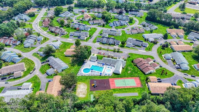 19 Arlene Court 4102, Brick, NJ 08724