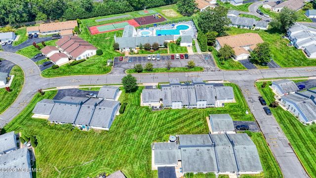 19 Arlene Court 4102, Brick, NJ 08724