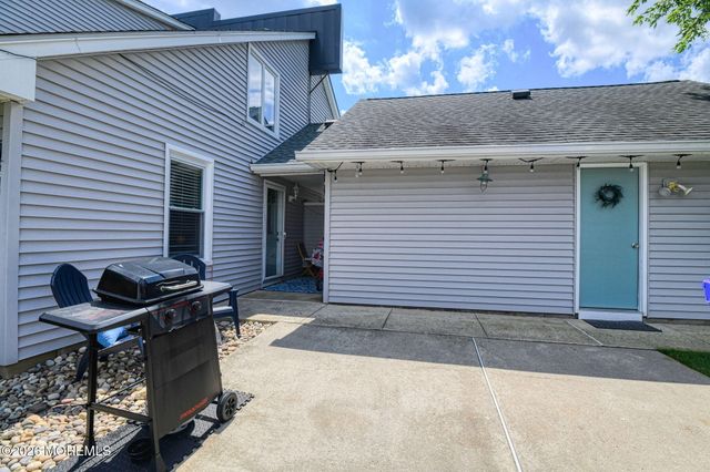 19 Arlene Court 4102, Brick, NJ 08724