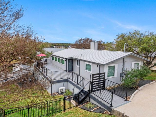 205 Beaver CIR, Horseshoe Bay, TX 78657