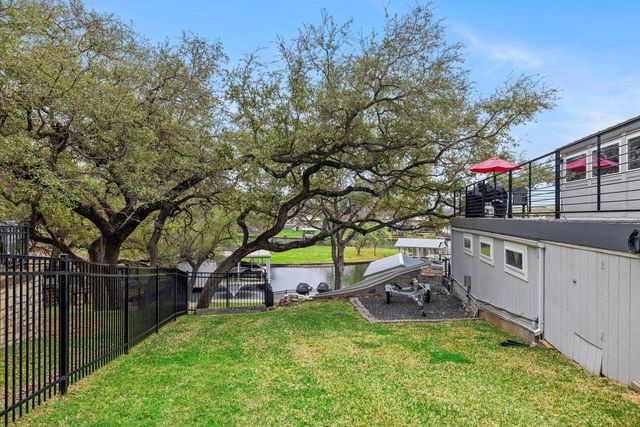 205 Beaver CIR, Horseshoe Bay, TX 78657