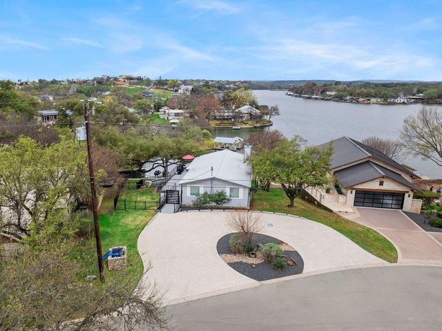 205 Beaver CIR, Horseshoe Bay, TX 78657