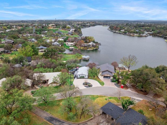 205 Beaver CIR, Horseshoe Bay, TX 78657