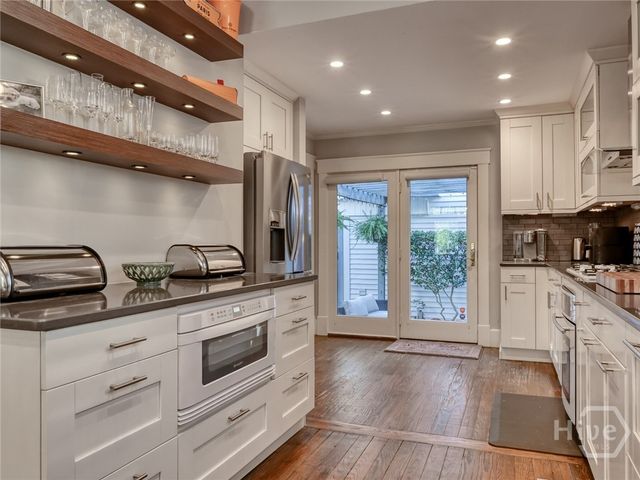 137 E 51st Street, Savannah, GA 31405