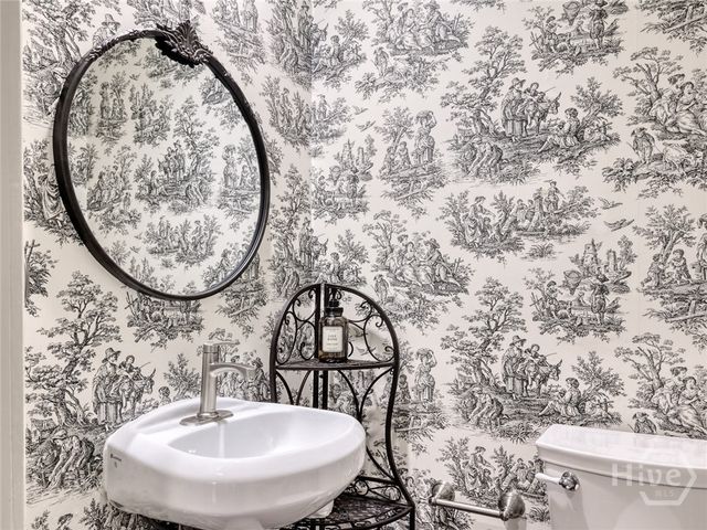 137 E 51st Street, Savannah, GA 31405