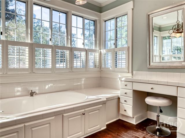 137 E 51st Street, Savannah, GA 31405