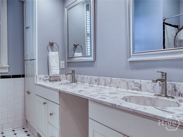 137 E 51st Street, Savannah, GA 31405