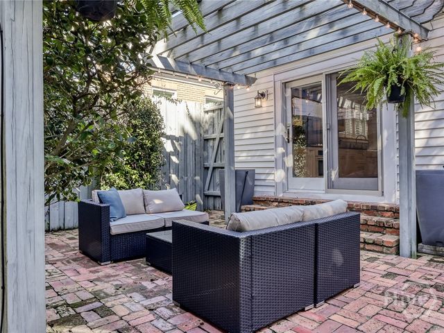 137 E 51st Street, Savannah, GA 31405