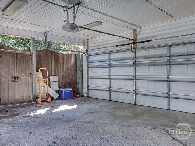 137 E 51st Street, Savannah, GA 31405