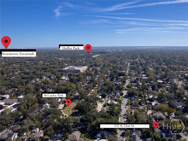 137 E 51st Street, Savannah, GA 31405