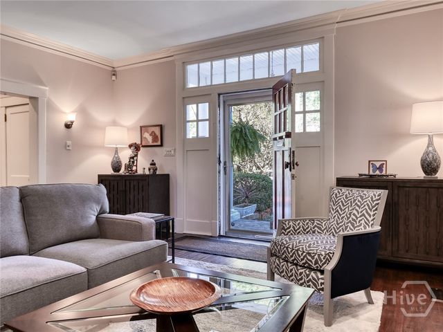 137 E 51st Street, Savannah, GA 31405