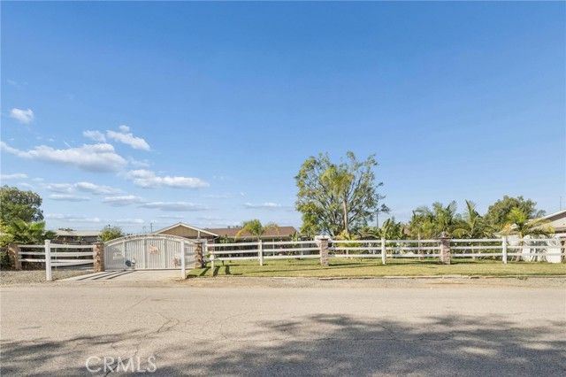 5976 Robinson, Riverside, CA 92503