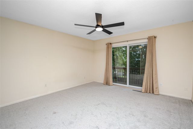 10066 NW 100th Place, Clive, IA 50325