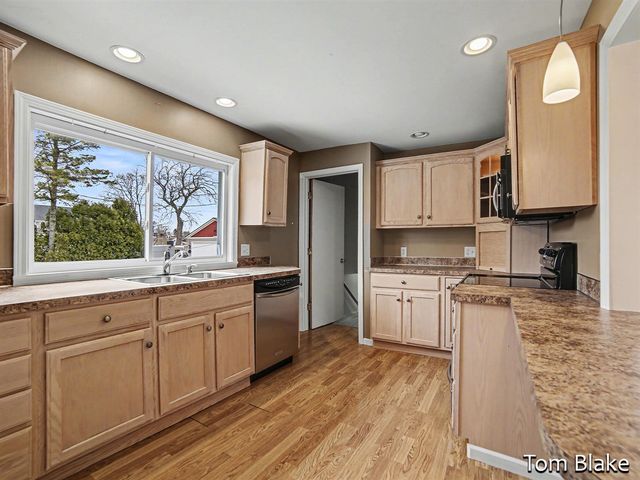 1834 Edgewater Street, Muskegon, MI 49441