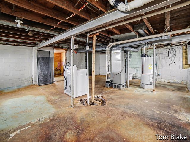 1834 Edgewater Street, Muskegon, MI 49441