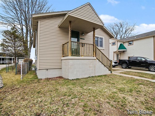 1834 Edgewater Street, Muskegon, MI 49441