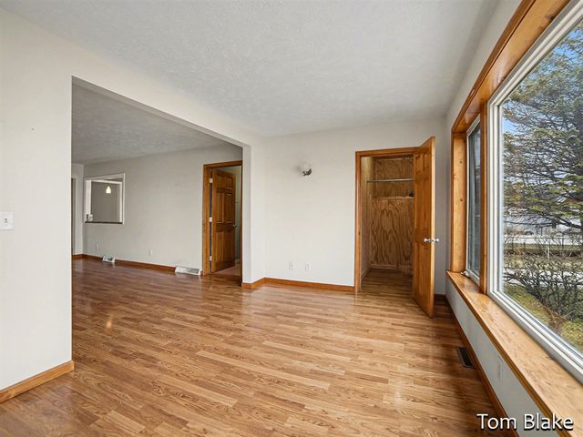 1834 Edgewater Street, Muskegon, MI 49441