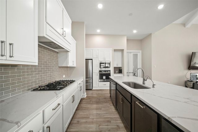 5914 Emerald Ranch Lane, Fulshear, TX 77441