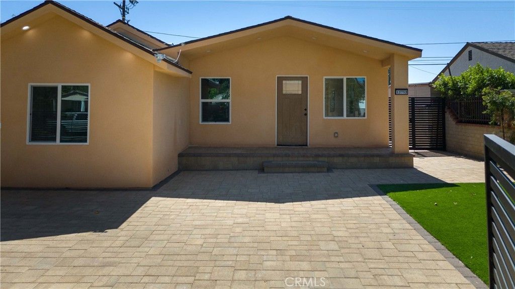 13712 Community, Panorama City, CA 91402 — exterior